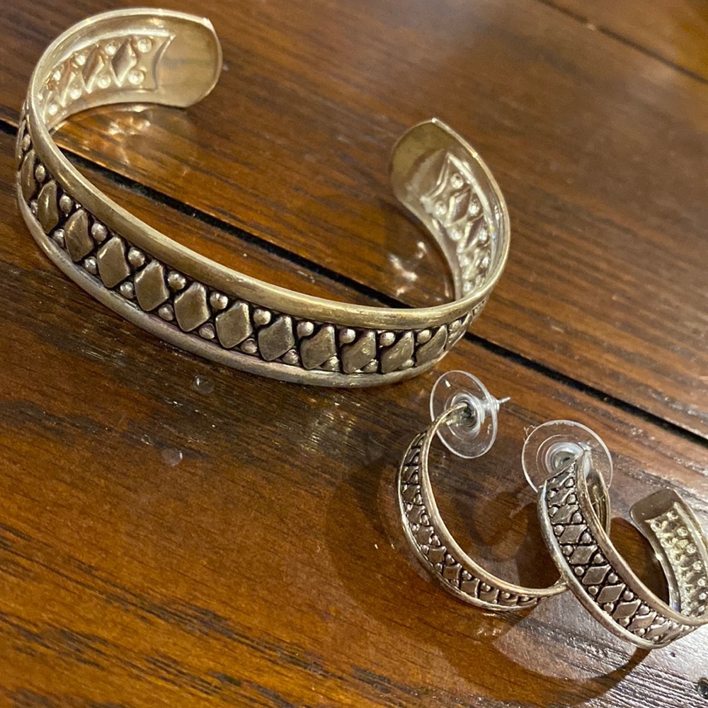 Silver bracelet and earring set
